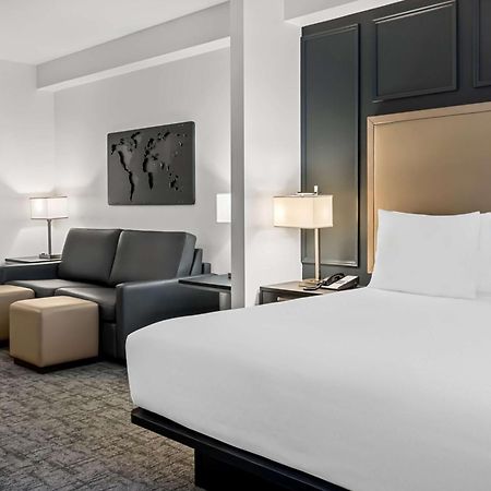 Best Western Plus Winkler Exterior photo