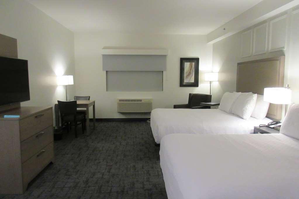 Best Western Plus Winkler Room photo