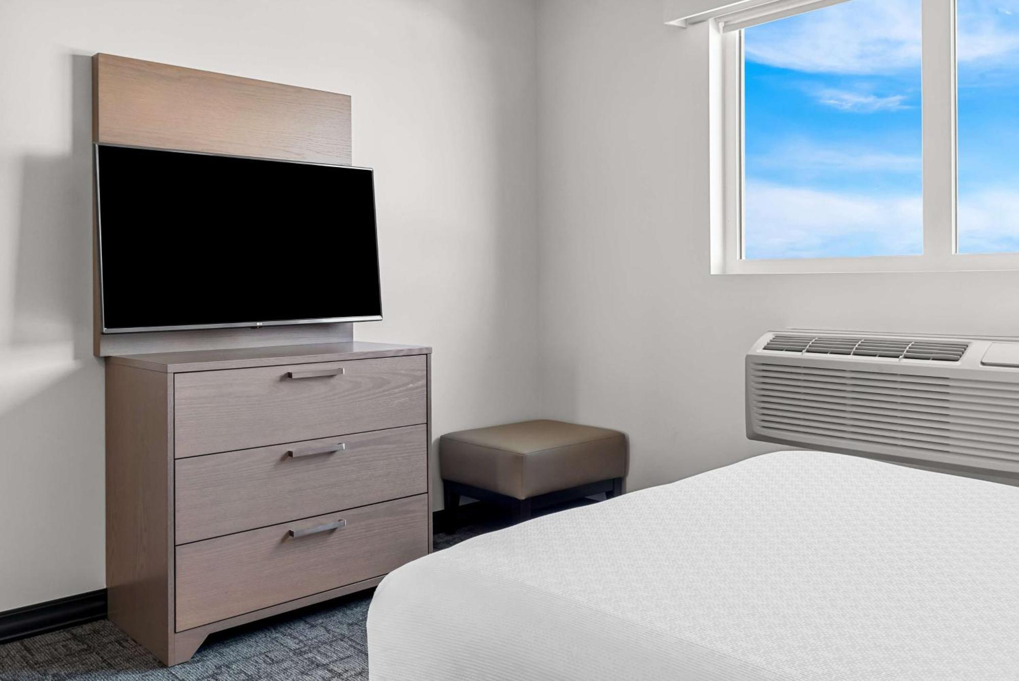 Best Western Plus Winkler Exterior photo